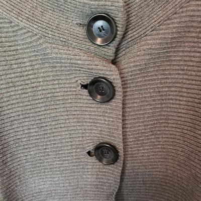 Maralyse Ferree, Eileen Fisher, East 5th Cozy Fleece Jackets and More (GB1-KD)