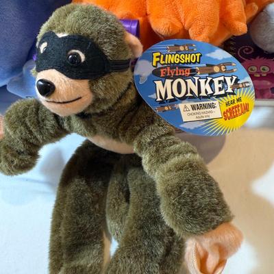 Baby Items: Toys, Stuffies and More (D-BM)