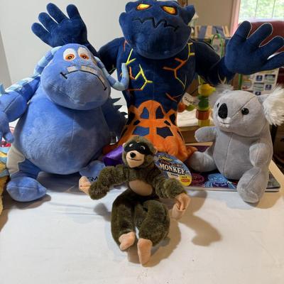 Baby Items: Toys, Stuffies and More (D-BM)