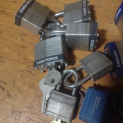 Collection of Padlocks and Keys (See all Pictures)