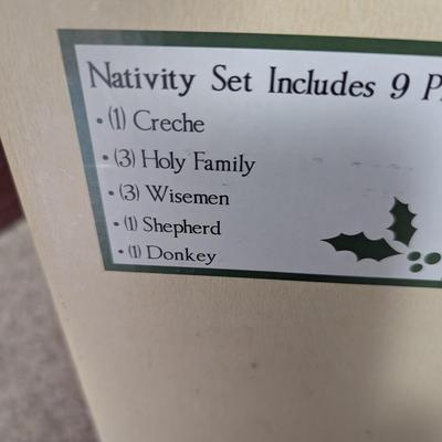 Elements By Pavilion 9 Piece Nativity Set (LR)
