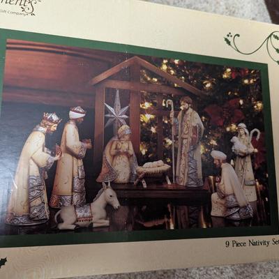 Elements By Pavilion 9 Piece Nativity Set (LR)