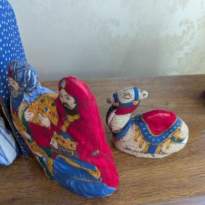 Vintage Cloth Fabric Christmas Nativity Scene