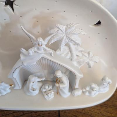 Apple Tree Designs Lighted Nativity Scene Ceramic White (DR)