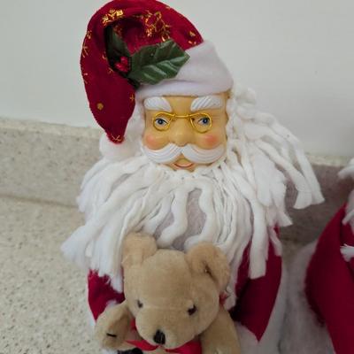 Santa Mantel Displays