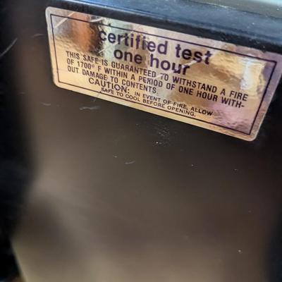 13 3/4" x 17" x 21" Combination Safe (O)
