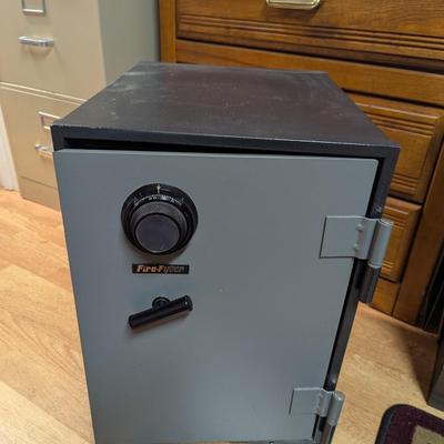 13 3/4" x 17" x 21" Combination Safe (O)