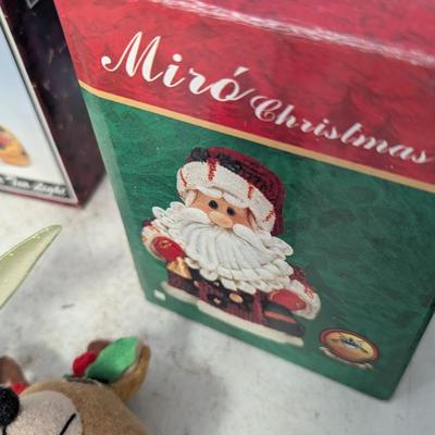 Holiday Christmas Decorations (G)