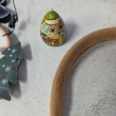 Holiday Christmas Decorations (G)