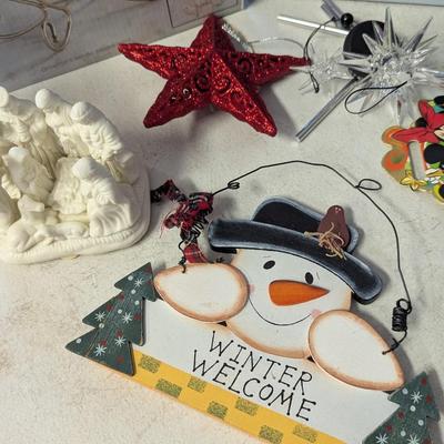 Holiday Christmas Decorations (G)