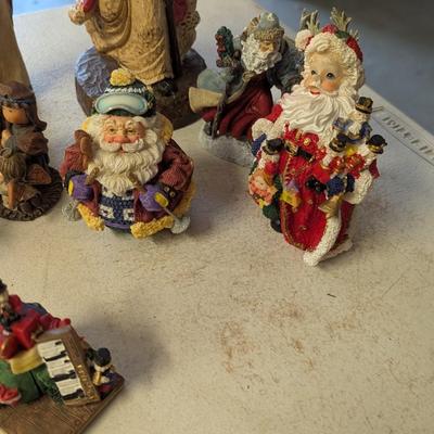 Holiday Christmas Decorations Music Box Trinket Boxes Resin/Ceramic Figures (G)