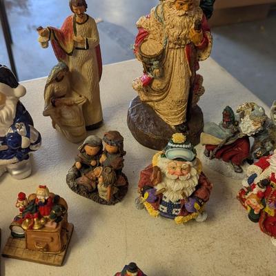 Holiday Christmas Decorations Music Box Trinket Boxes Resin/Ceramic Figures (G)