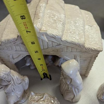 Hand Made Ceramic Nativity Scene (G)