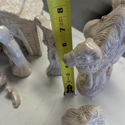Hand Made Ceramic Nativity Scene (G)