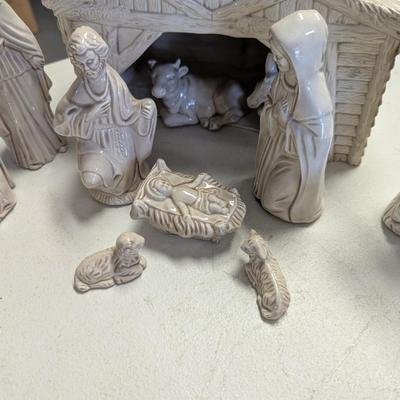 Hand Made Ceramic Nativity Scene (G)