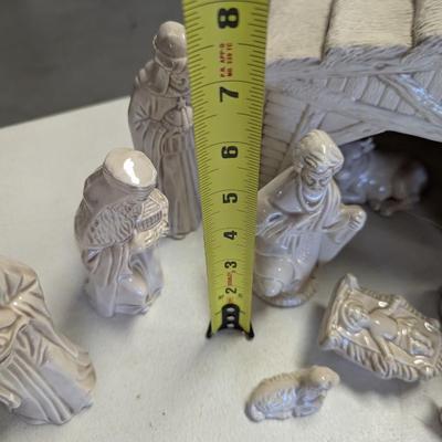 Hand Made Ceramic Nativity Scene (G)