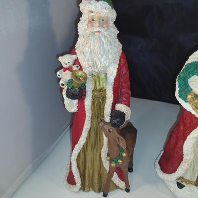 Collection of Santa Figurines (Set #1)