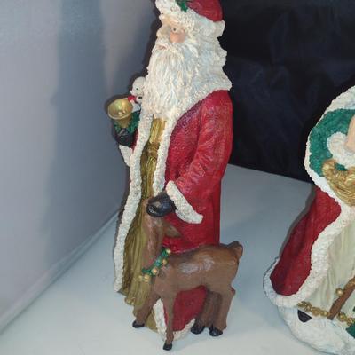 Collection of Santa Figurines (Set #1)