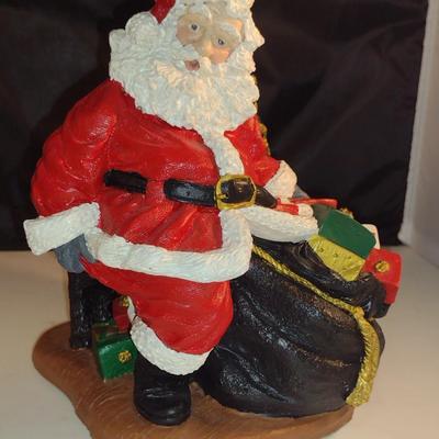 Pair of Santa Figurines (Set #5)