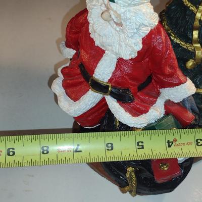 Pair of Santa Figurines (Set #5)