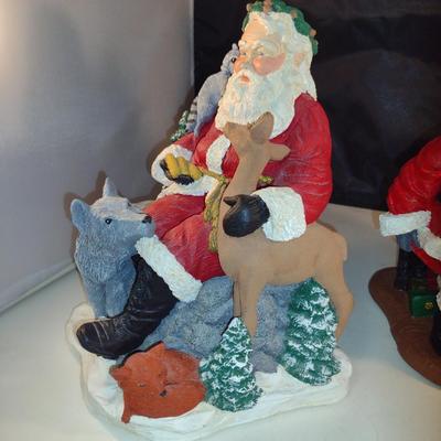 Pair of Santa Figurines (Set #5)