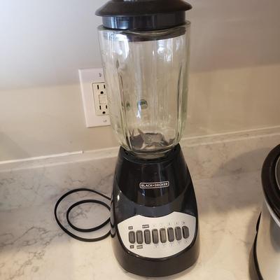 Black & Decker Blender, Hamilton Beach Crockpot and Primula Kettle (K-KD)