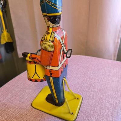 Wolverine Drum Major Tin Toy