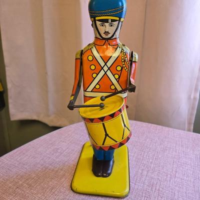 Wolverine Drum Major Tin Toy