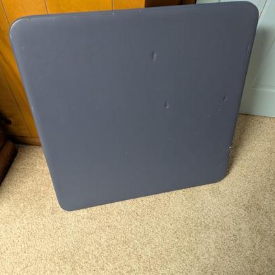 33 1/2" x 34" Card Table
