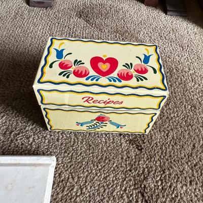 COOKBOOKS AND METAL RECIPE BOX