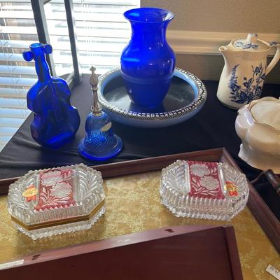 Bird Figurines, Crystal trinket Boxes, Glass