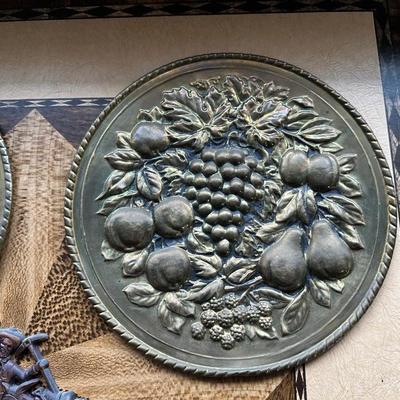 METAL WALL DECOR AND 2 METAL ASHTRAYS
