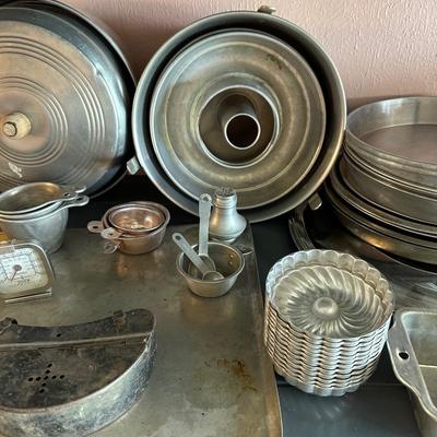 ALUMINUM BAKE WARE AND MORE