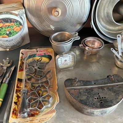 ALUMINUM BAKE WARE AND MORE
