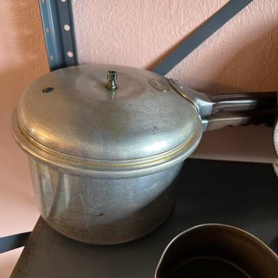 VINTAGE TOASTER, PRESTO COOK MASTER COOKER, 2 TIER SERVING TRAY AND MORE