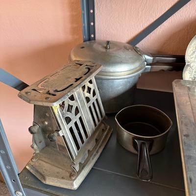 VINTAGE TOASTER, PRESTO COOK MASTER COOKER, 2 TIER SERVING TRAY AND MORE
