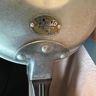 VINTAGE TOASTER, PRESTO COOK MASTER COOKER, 2 TIER SERVING TRAY AND MORE