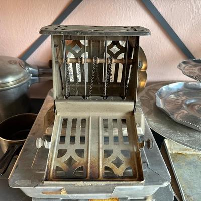 VINTAGE TOASTER, PRESTO COOK MASTER COOKER, 2 TIER SERVING TRAY AND MORE