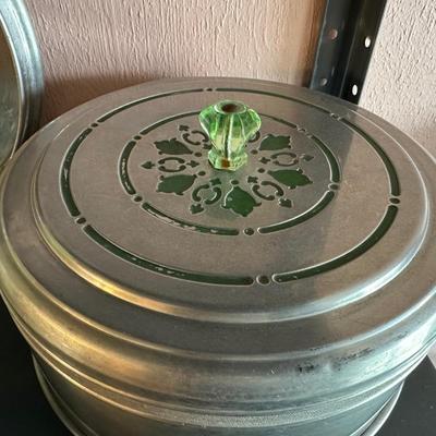 VINTAGE MIRRO SPUN ALUMINUM CAKE CARRIER WITH URANIUM GLASS KNOB, METAL CONTAINERS, VINTAGE PYREX HAMMERED ALUMINUM GLASS CASSEROLE DISH...
