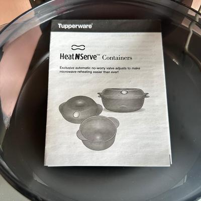 TUPPERWARE HEAT N SERVE CONTAINER, STRAINER AND CAKE CONTAINER