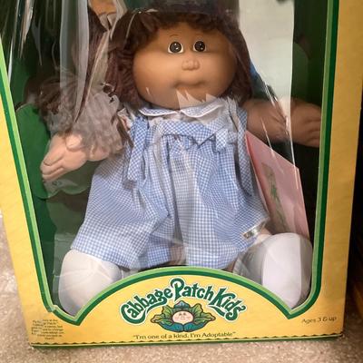 Cabbage patch dolls and clothes