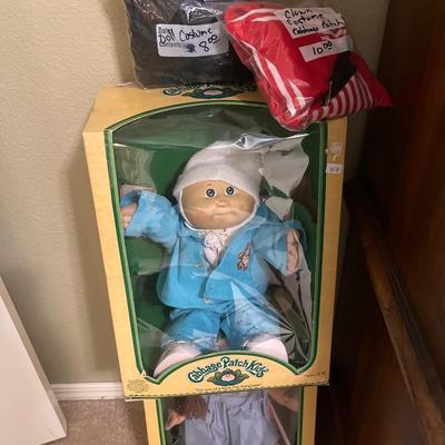 Cabbage patch dolls and clothes