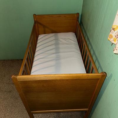 VINTAGE HIGH CHAIR AND BABY CRIB