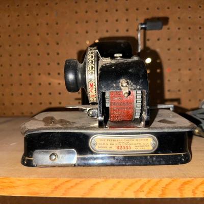 VINTAGE - THE PEERLESS CHECK WRITER AND SWITCHBOARD OPERATORS HEADSET