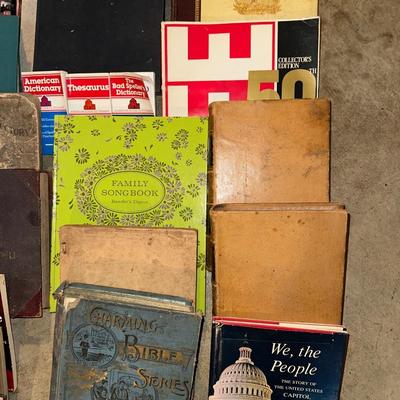 LARGE LOT OF VINTAGE BOOKS