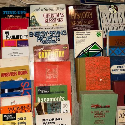 LARGE LOT OF VINTAGE BOOKS