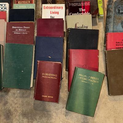 LARGE LOT OF VINTAGE BOOKS