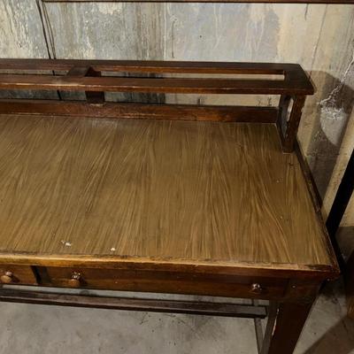 VINTAGE STANDING DESK