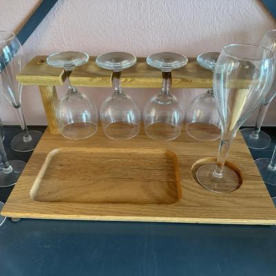 WINE GLASSES, WINE COOLER AND 6 DRINKING GLASSES