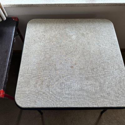 2 CARD TABLES